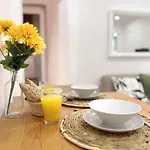 Woody Boutique 6 Trendy Flat By Homeful Homes Apartamento