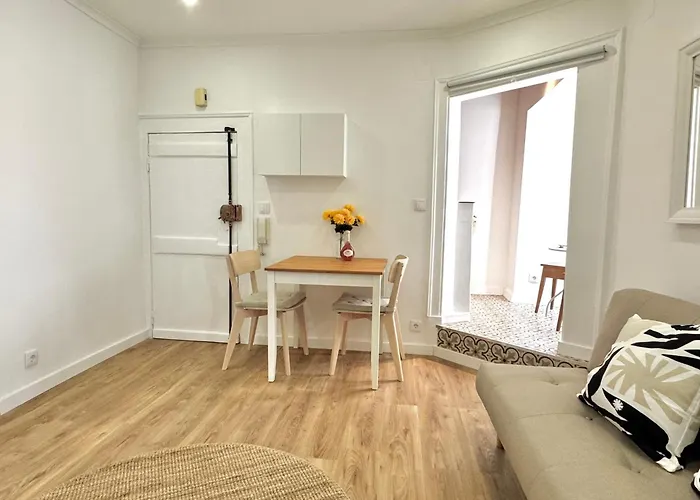 Woody Boutique 6 Trendy Flat By Homeful Homes Apartment