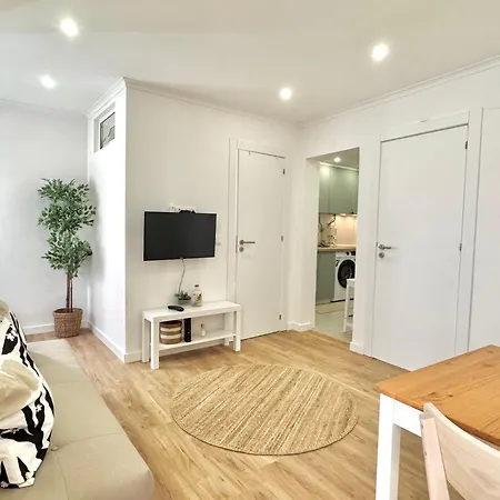 Woody Boutique 6 Trendy Flat By Homeful Homes *